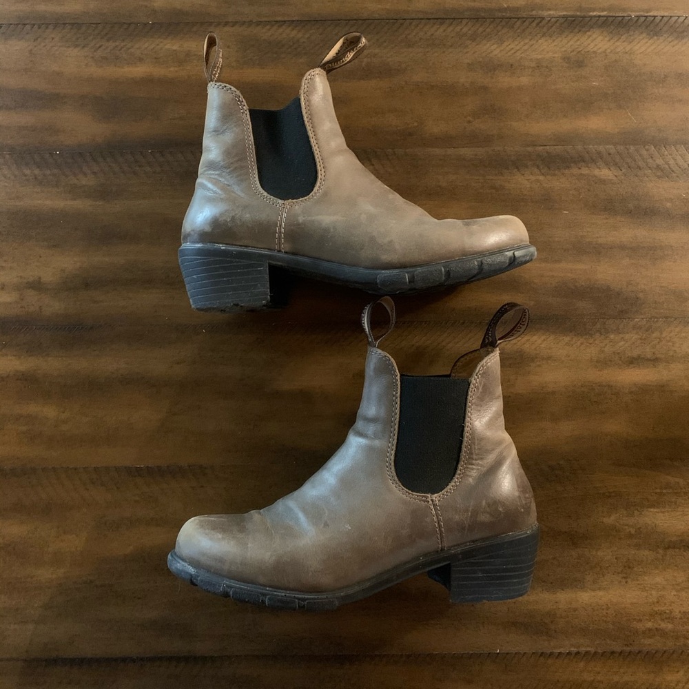 Heeled Blundstone boots